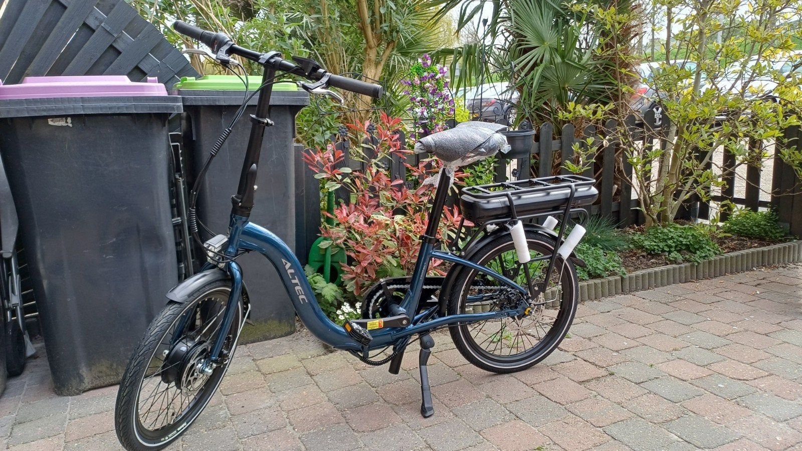 2 Vouwfietsen, blauw, tot 80 km fietsen, max 25 km p.u., Overige merken, Ophalen of Verzenden, Zo goed als nieuw, Opvouwbaar