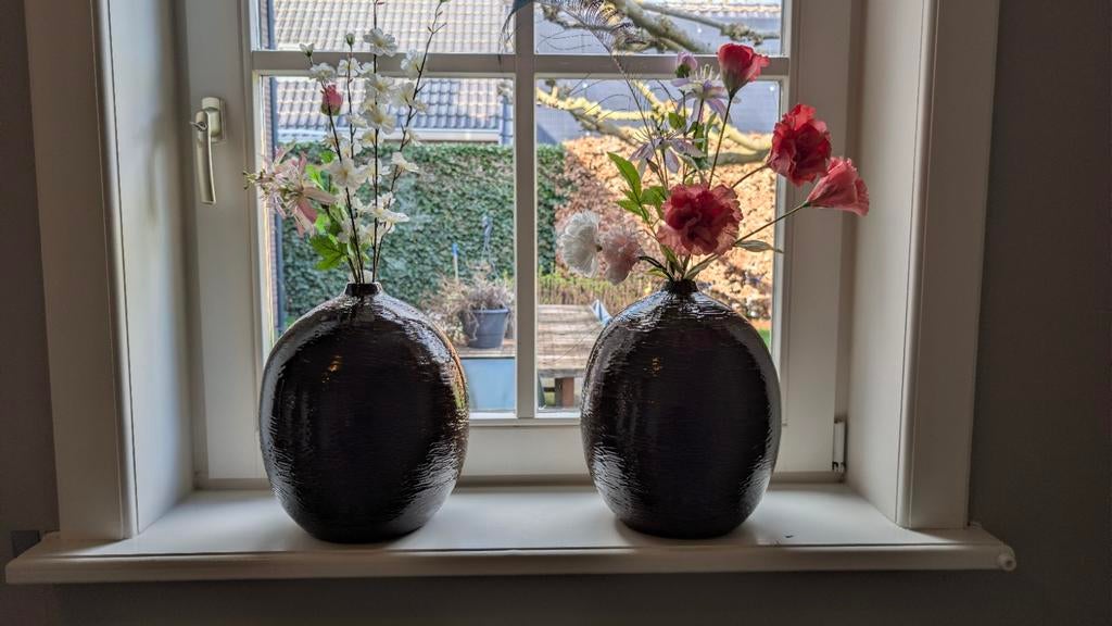 Leuke bruine potten vazen met kleine opening X 2 mooie, Ophalen, Overige kleuren, Minder dan 50 cm, Glas