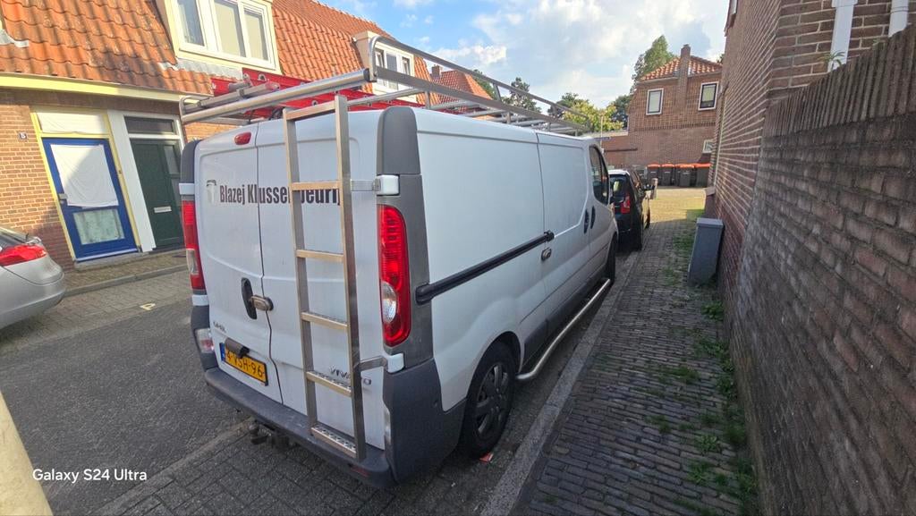 Opel Vivaro 2.0 D 66KW BV 2011, Auto's, 13 km/l, 1995 cc, 4 cilinders, Origineel Nederlands