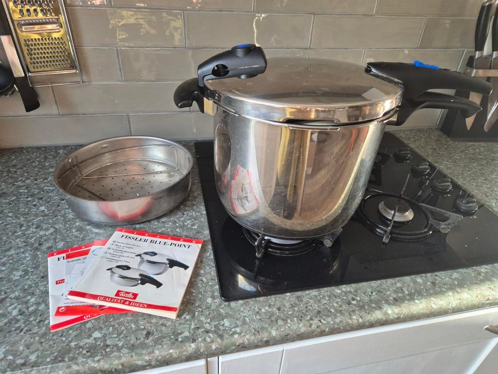 Fissler Blue-Point snelkookpan met stoominzet, Ophalen of Verzenden, Gebruikt