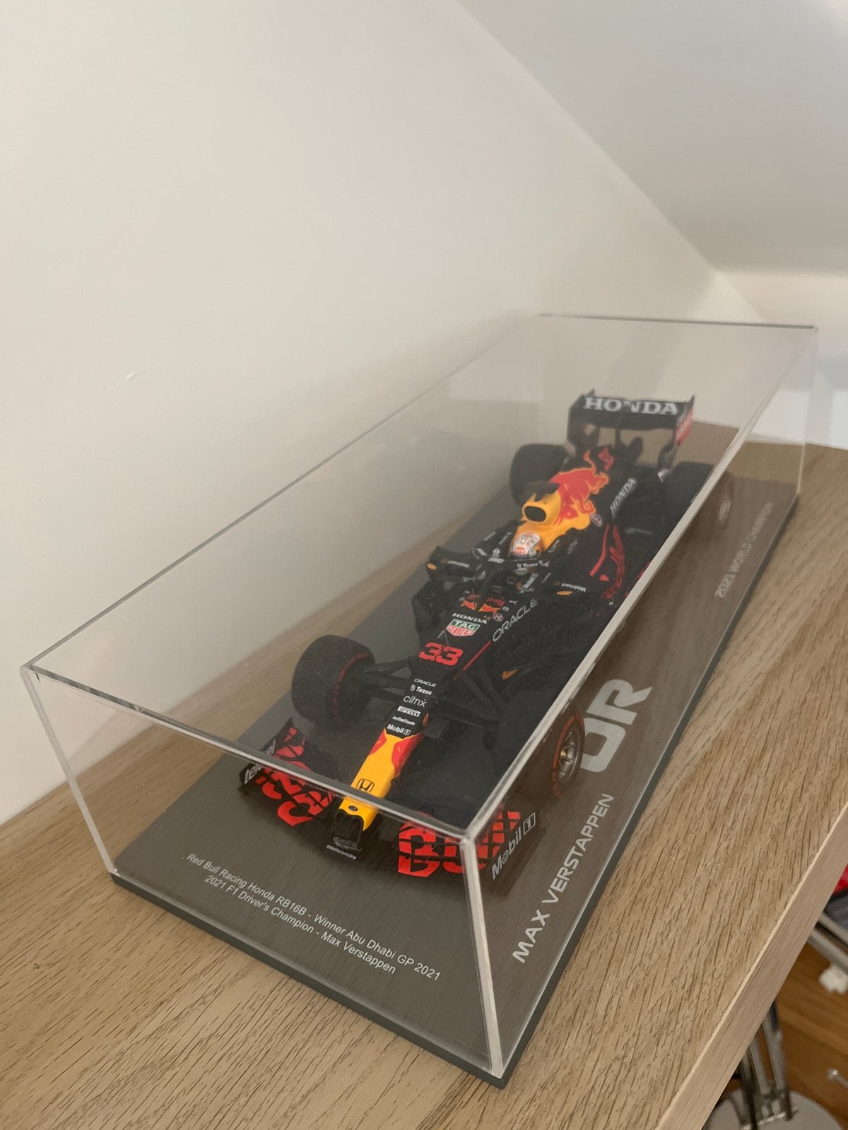 Max Verstappen 2021 abu dhabi WC editie, Overige merken, Auto, Groter dan 1:32, Ophalen of Verzenden
