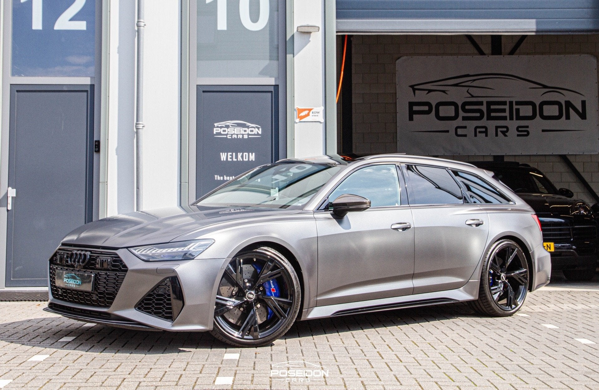Audi RS6 Avant 4.0 TFSI Quattro MATT | KERAMISCH | PANO | CA, Auto's, Automaat, Dealer onderhouden, Gebruikt, 600 pk