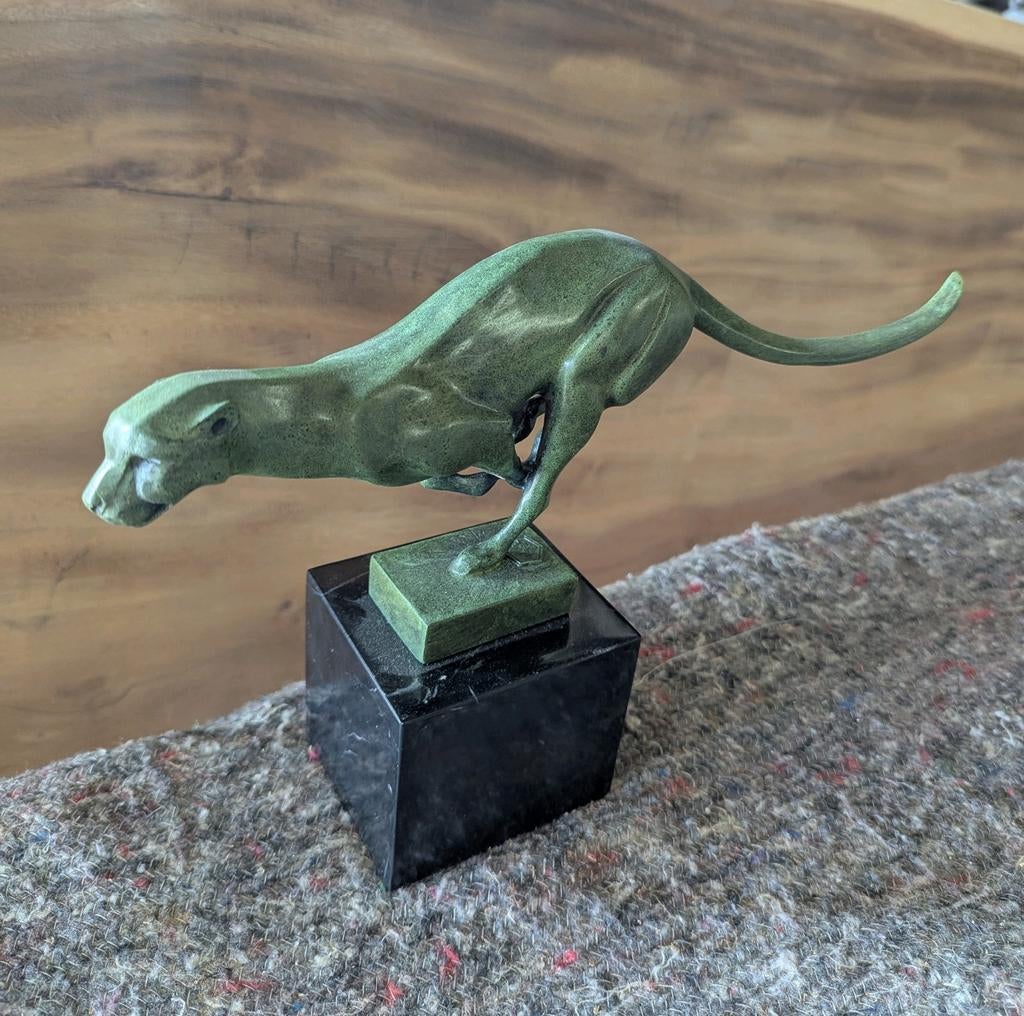 Art Deco Stijl Jachtluipaard Beeld op Marmeren Sokkel, Ophalen of Verzenden