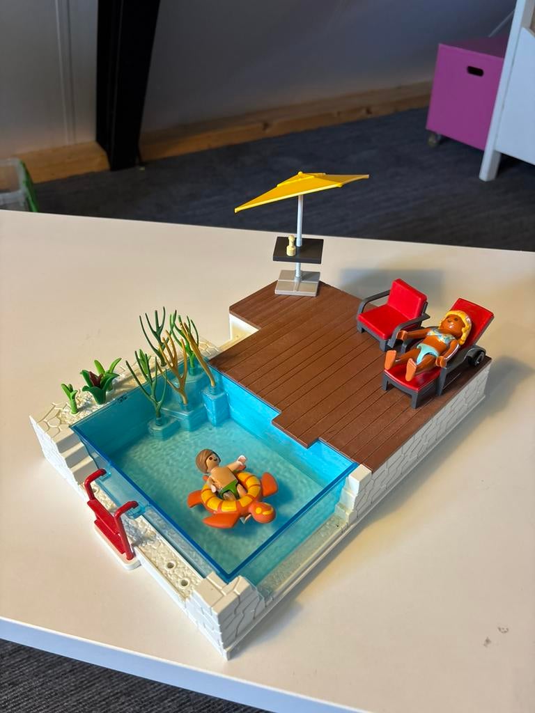 Playmobil City Life zwembad  met terras 5575, Ophalen of Verzenden, Gebruikt