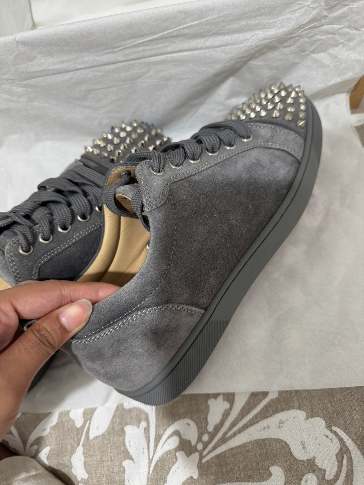 Louboutin grijs maat 39,5, Kleding | Heren, Ophalen, Zo goed als nieuw, Overige kleuren