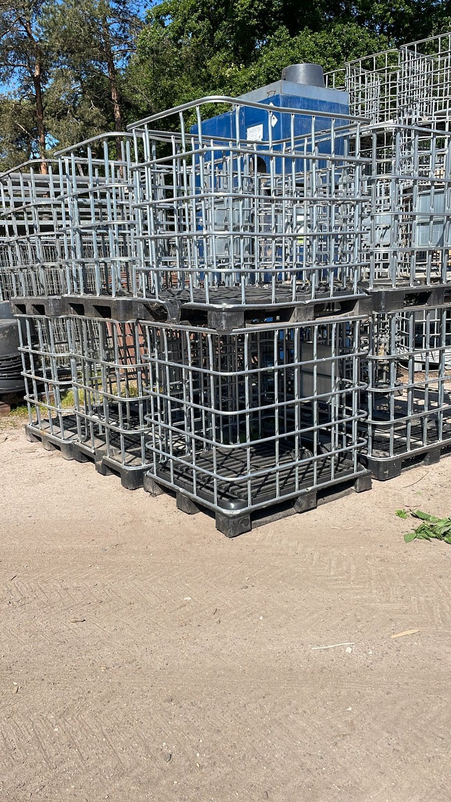 ibc met kunstof pallet, Ophalen, 100 cm of meer, 60 cm of meer, Zo goed als nieuw