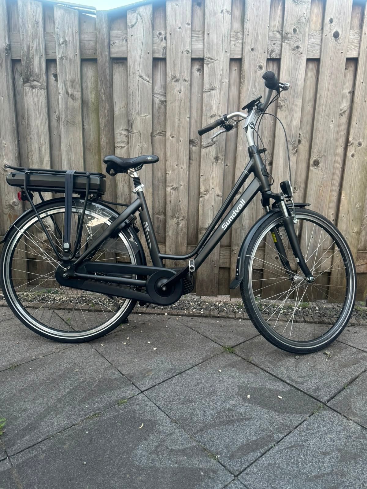 Sundvall E-bike middenmoter Damesfiets - Zo goed als nieuw, Zo goed als nieuw, 51 tot 55 cm, 50 km per accu of meer, Ophalen