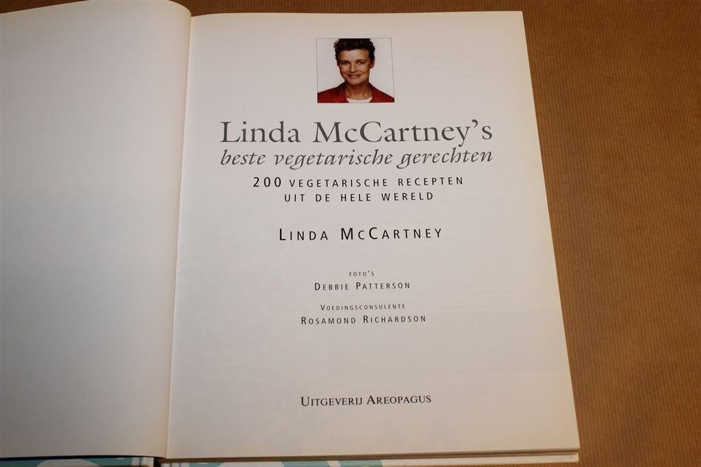Linda McCartney's Vegetarische Gerechten — De Wereldkeuken, Boeken, Ophalen of Verzenden, Gelezen, Italië