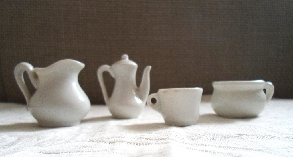 Limoges kannetje - koffiepot - po en kopje. Porselein., Ophalen of Verzenden, Zo goed als nieuw