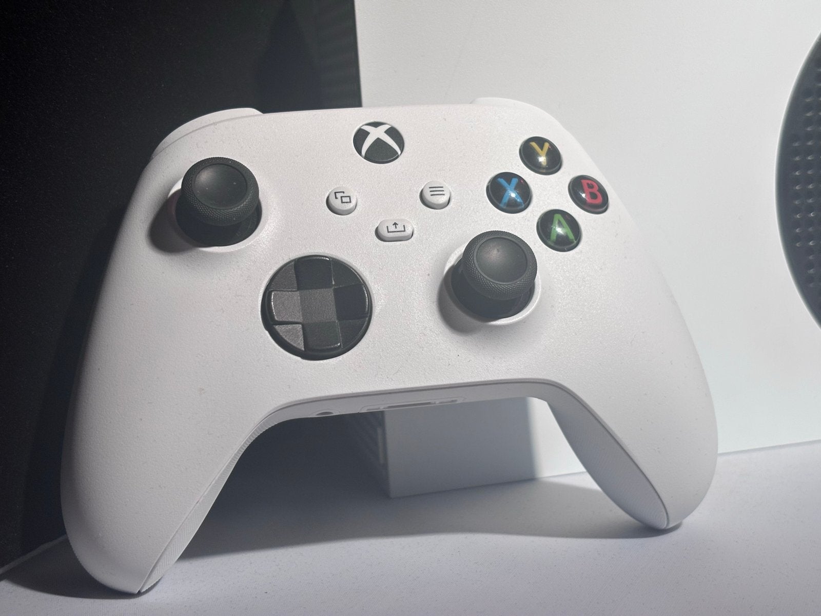 Foto 4 van Xbox series s nagenoeg ongebruikt