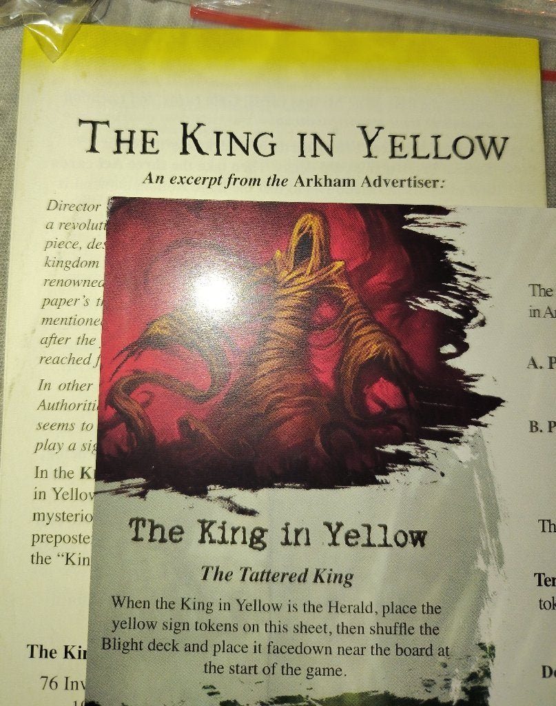Arkham Horror 2e - The King in Yellow in English, Vijf spelers of meer, Ophalen of Verzenden, Gebruikt, Fantasy Flight Games