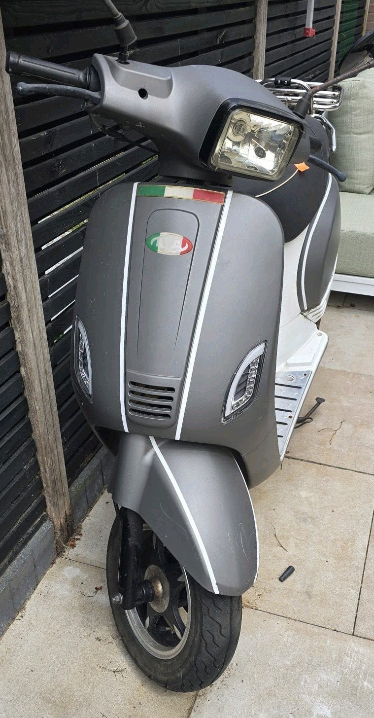 iva lux grijze scooter, Gebruikt, Benzine, Ophalen, Overige merken