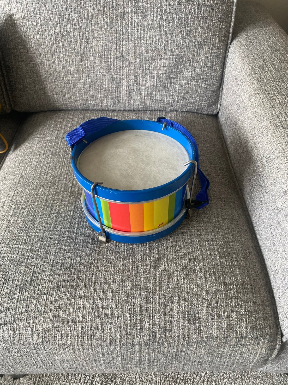 Trommel met regenboogdesign en draagband, Ophalen, Gebruikt, Overige merken