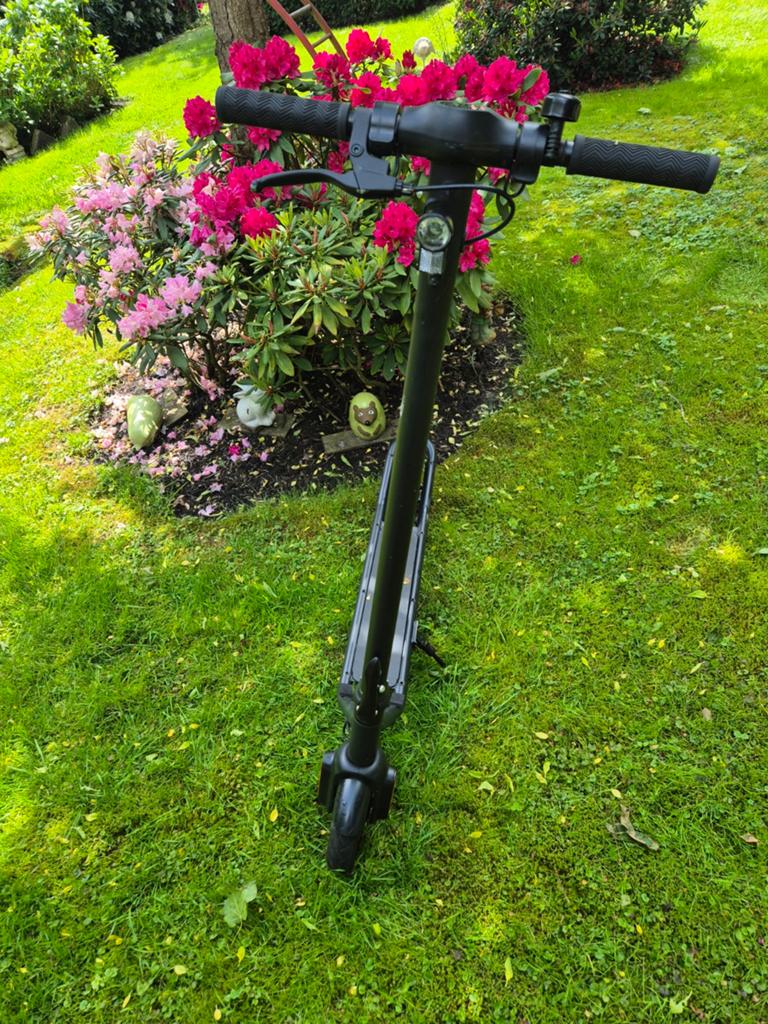 Elektrische  step zonder lader  merk denver., Fietsen en Brommers, Steps, Ophalen of Verzenden, Zo goed als nieuw, Elektrische step (E-scooter)