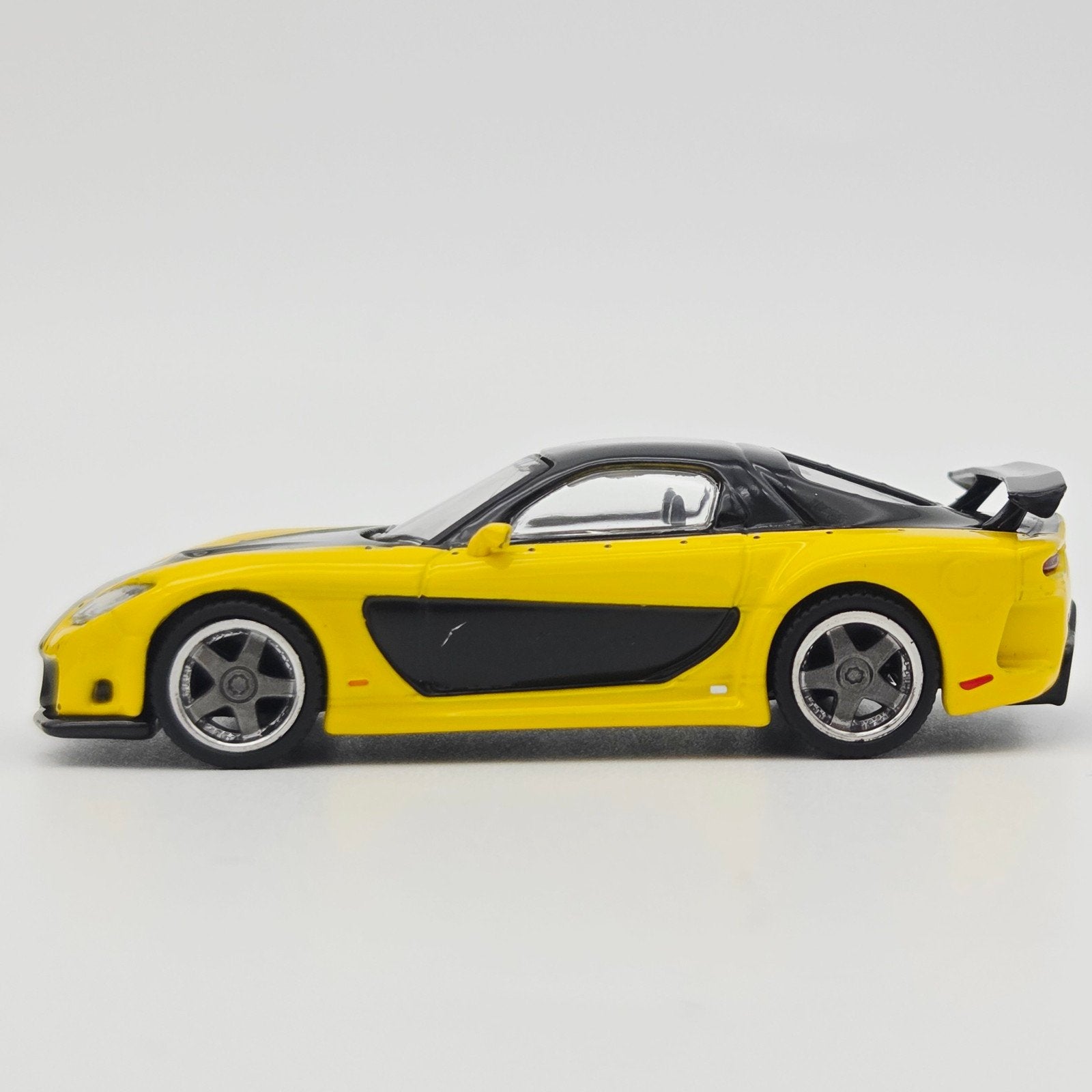 Tarmac – Mazda RX-7 VeilSide Fortune7, yellow/black, Mymodelcar@outlook.com, Auto, Tarmac, Ophalen of Verzenden