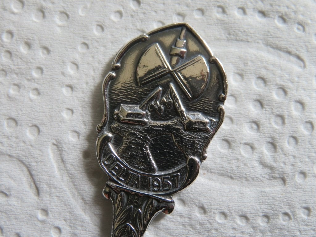 Verzilverd Lepeltje Delta 1957 / Deltawerken, Overige materialen, Verzenden, Verzilverd, Zo goed als nieuw