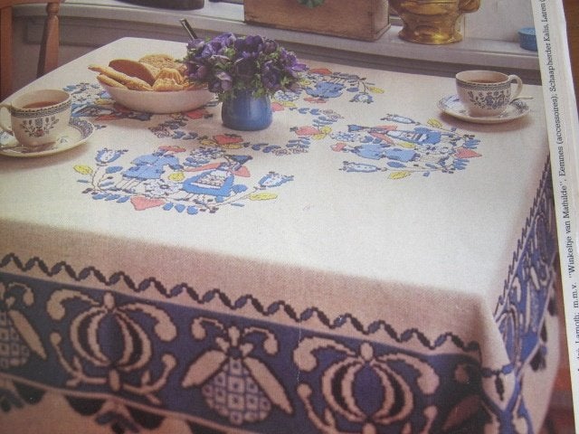 Borduurpatroon  Folklore kleed   nr 7761, Verzenden, Nieuw, Handborduren, Patroon