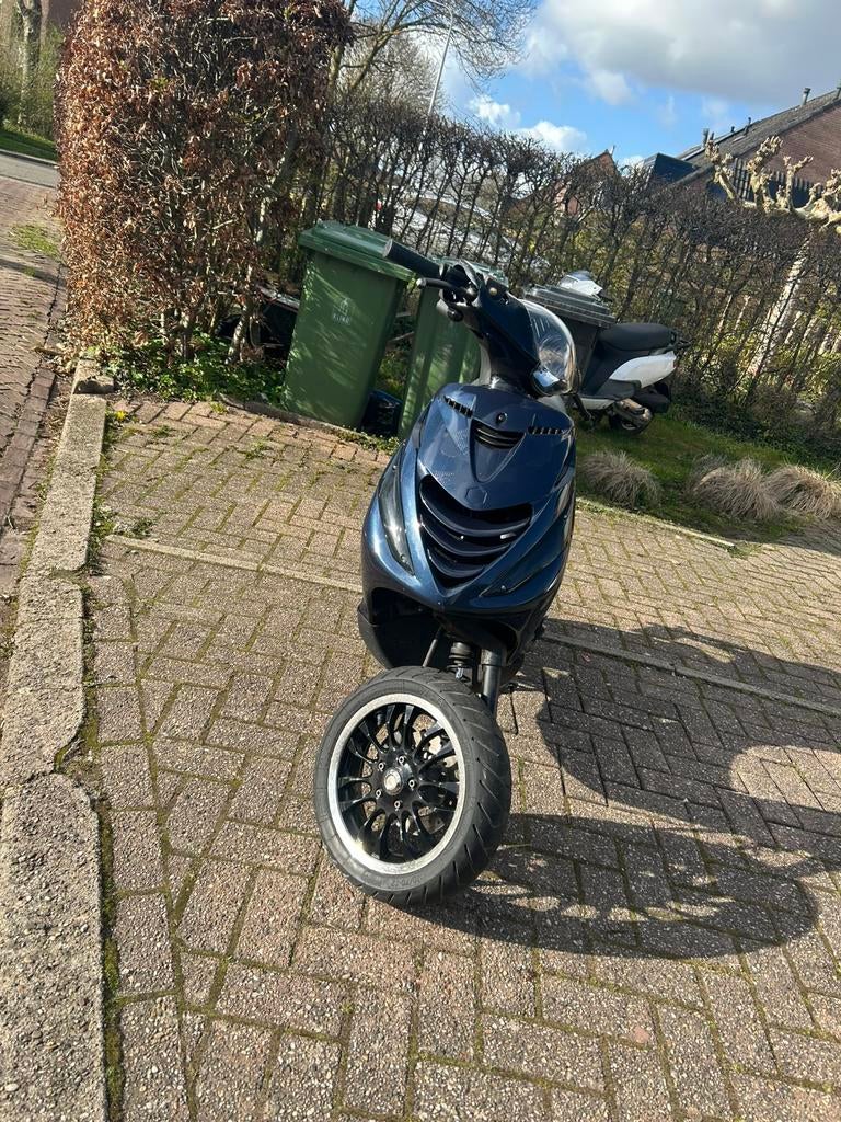 Gezocht! Piaggio scooters bied alles aan!, Fietsen en Brommers, Scooters | Piaggio, Ophalen, Zo goed als nieuw, Benzine, Overige modellen
