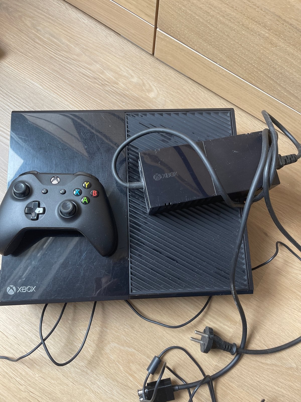 Xbox One Console met controller en voeding, Ophalen of Verzenden, Gebruikt, Met 1 controller, Xbox One