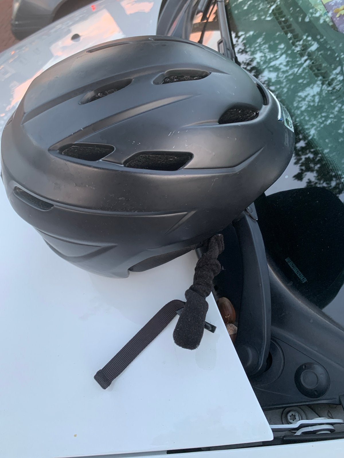Zwarte Giro fietshelm - Gebruikt, Ophalen of Verzenden, Gebruikt, Overige maten, Heer of Dame