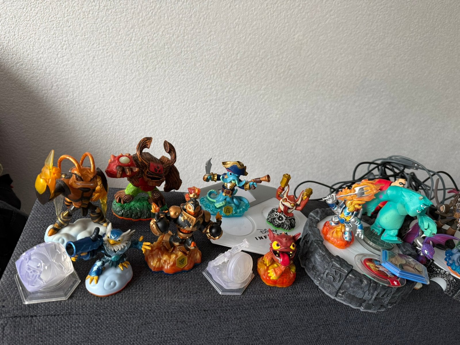 Skylanders en Disney Infinity figuren en portalen, Ophalen of Verzenden, Gebruikt