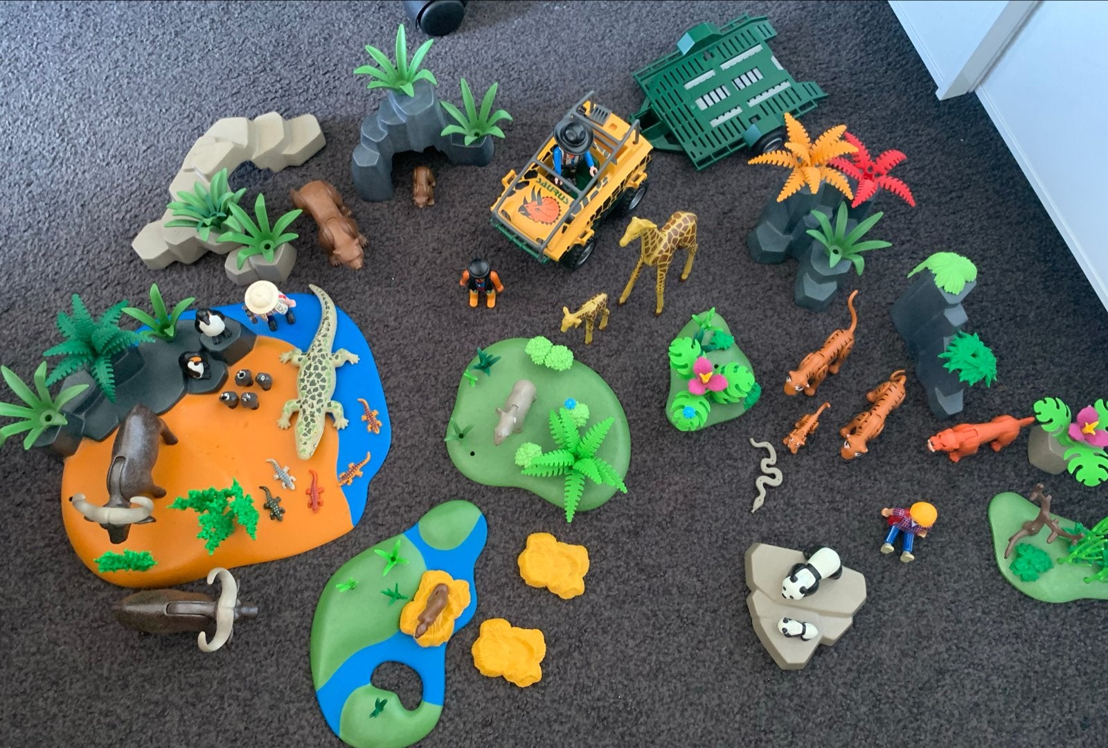 Grote Playmobil set: Safari, Politiebureau & Boomhut, Kinderen en Baby's, Ophalen, Gebruikt, Gebouw, Losse onderdelen