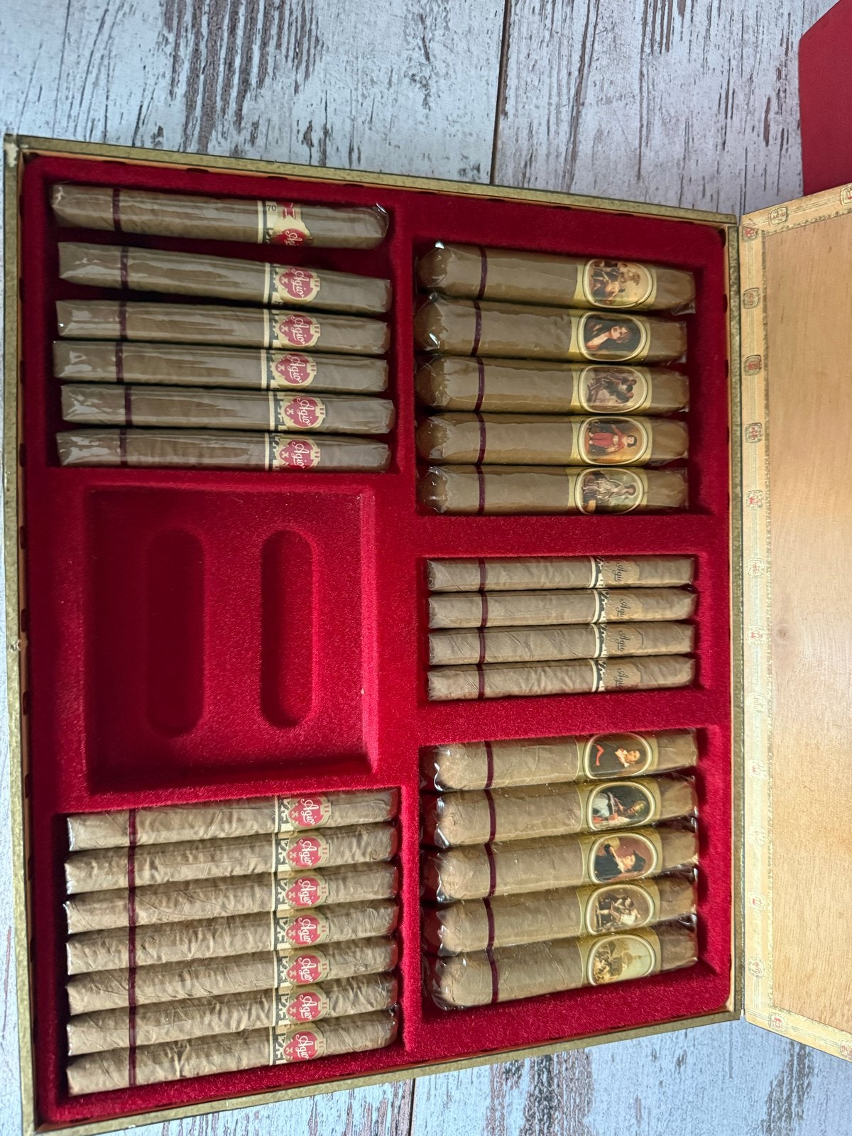 Agio sigaren in originele doos - verzamelobject, Verzamelen, Ophalen of Verzenden, Gebruikt, Tabaksdoos of Verpakking