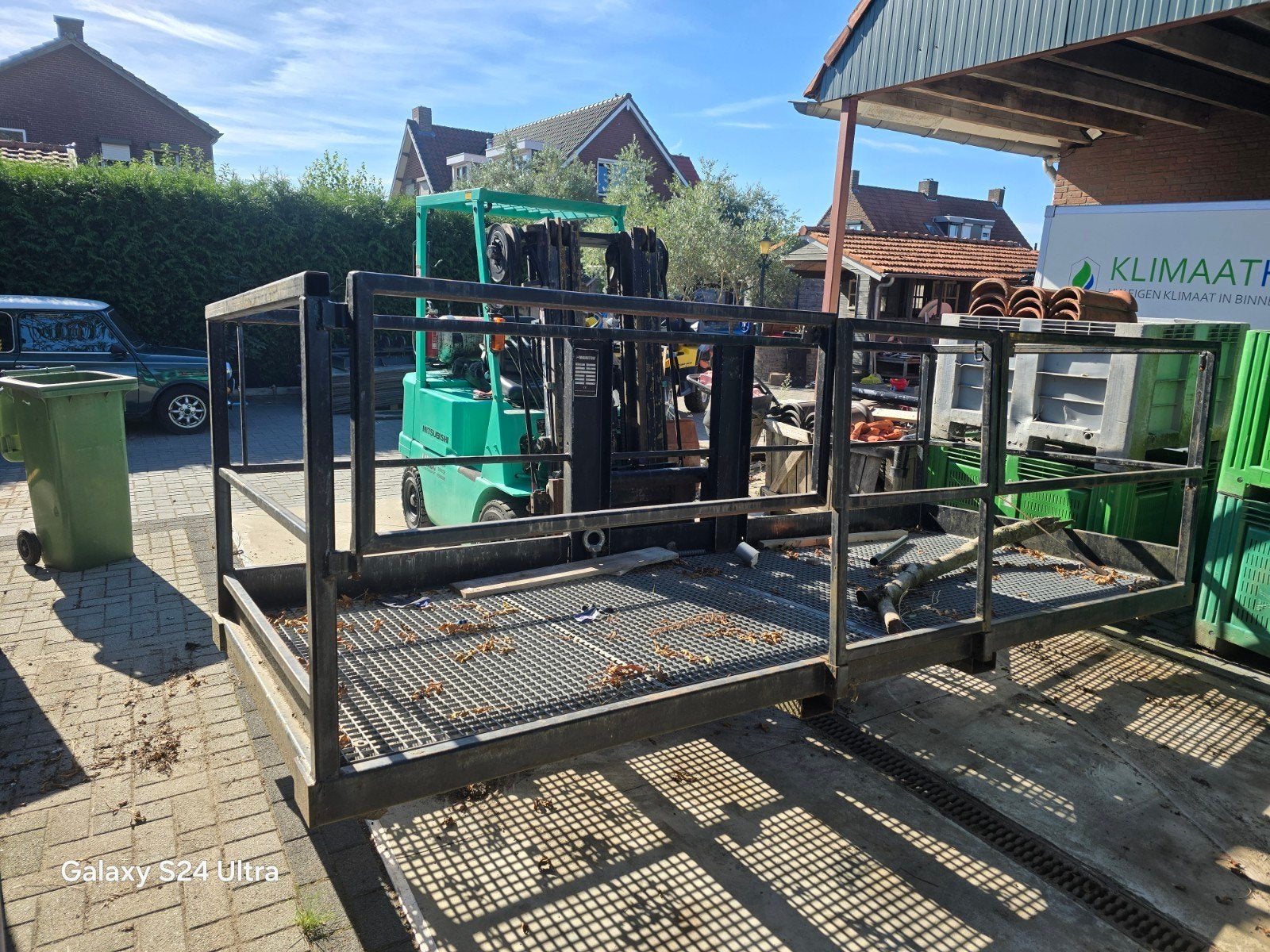 Manitou werkkooi 4 x 1.5 meter met aansluiting en lepels, Ophalen, Diesel, Voorzetapparatuur