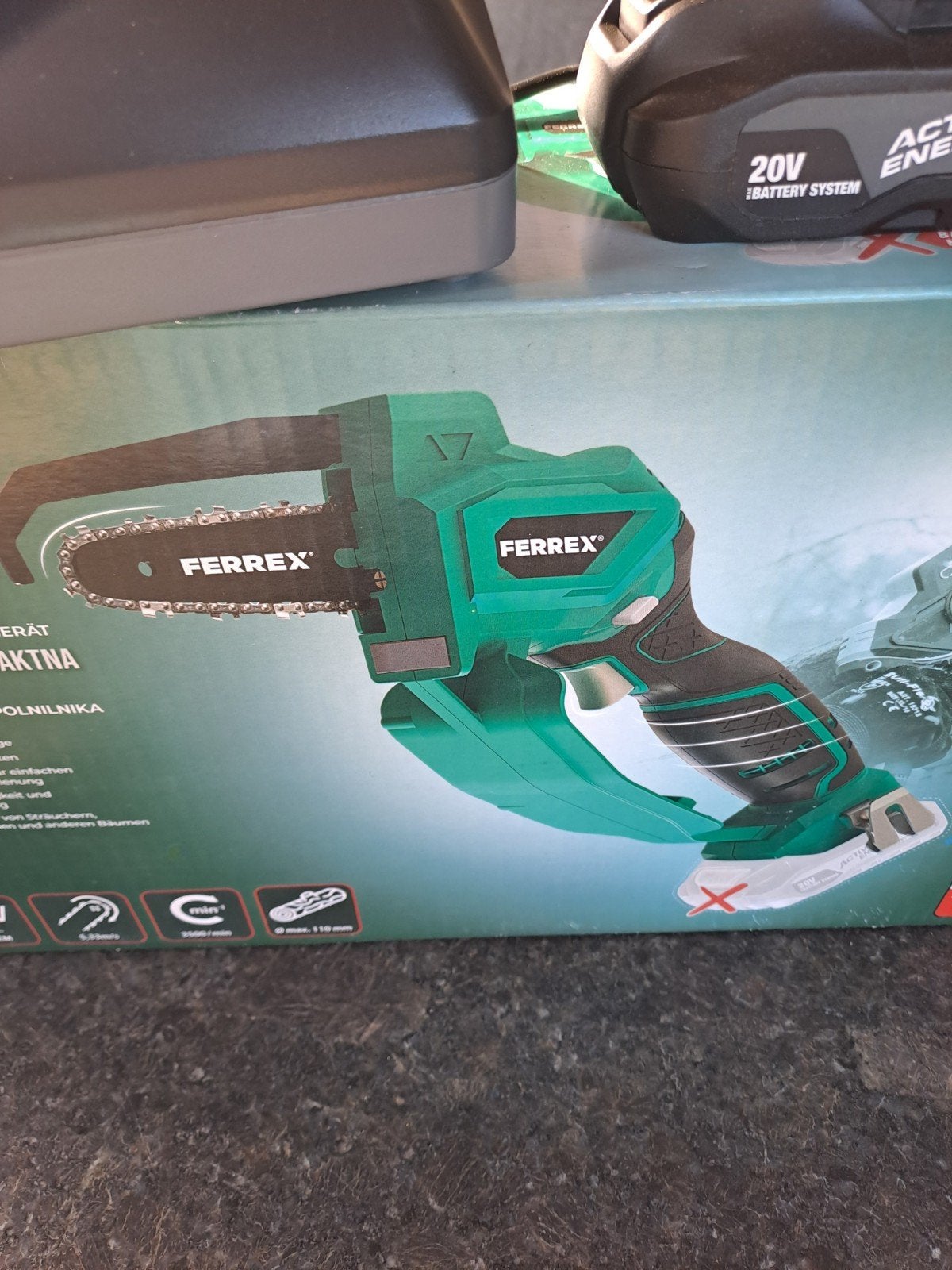 Kleine accu kettingzaag met lader - FERREX 20V, Ophalen of Verzenden, Zo goed als nieuw, Kettingzaag, Ferrex