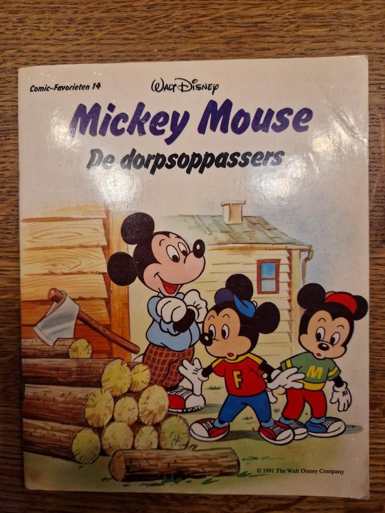 Mickey Mouse - De dorpsoppassers - Walt Disney stripboek, Eén stripboek, Ophalen of Verzenden, Gelezen, Walt Disney