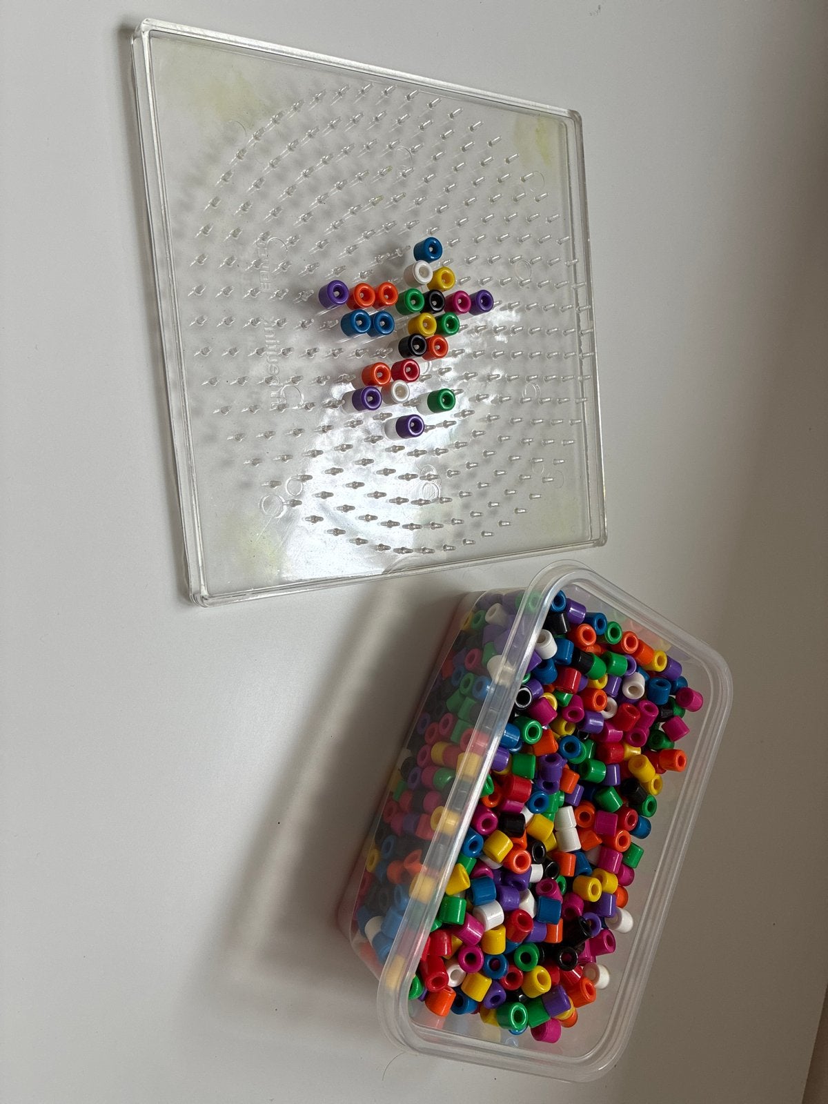 Kralenplank met veel kralen voor kleuters, Kinderen en Baby's, Ophalen, Gebruikt, Jongen of Meisje