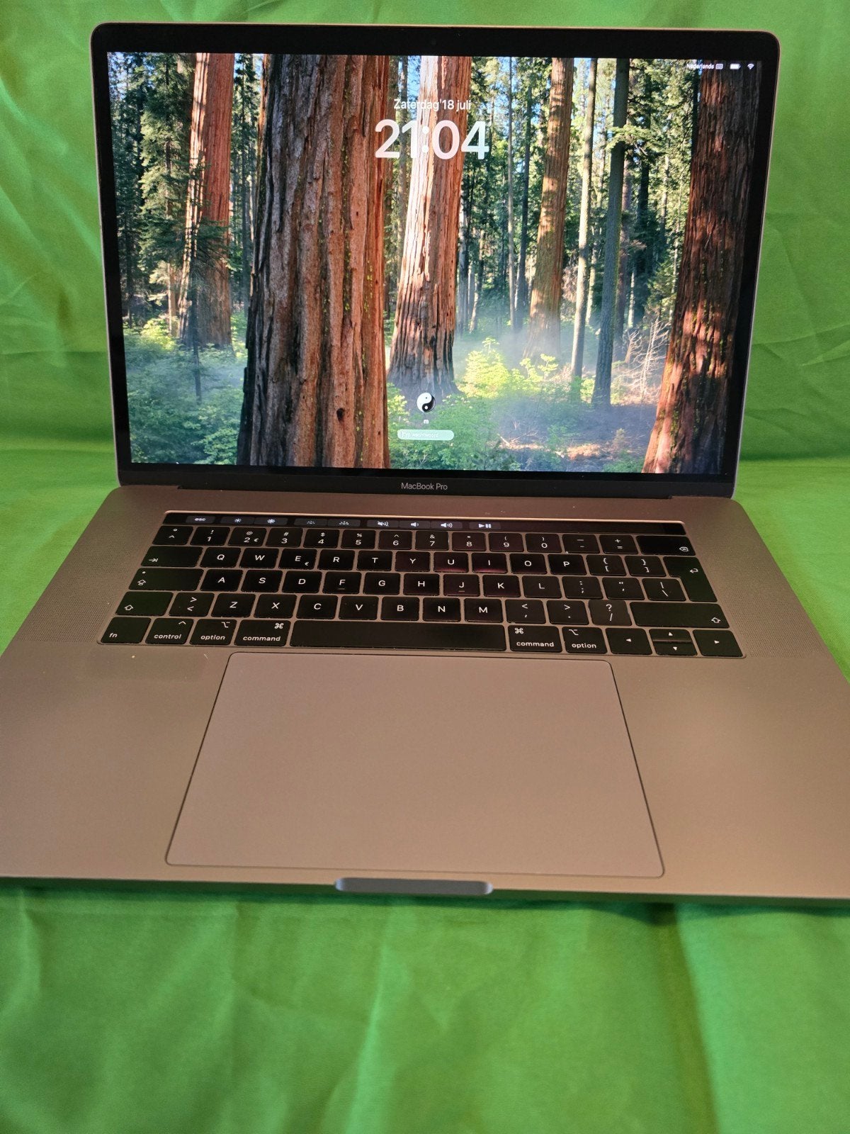 macbook pro 15inch  2019. I9 8core 16GB 512GB, Gebruikt, 2 tot 3 Ghz, 512 GB, 16 GB