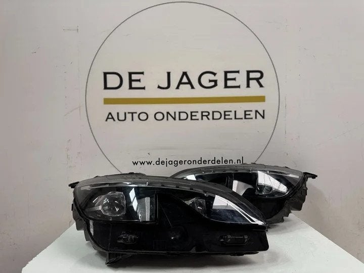 PEUGEOT 3008 5008 GT VOORKOP SMART GREY COMPLEET ORIGINEEL, Taurusavenue 1
2132 LS  Hoofddorp, NL, Gebruikt, Contact.group@renault.com