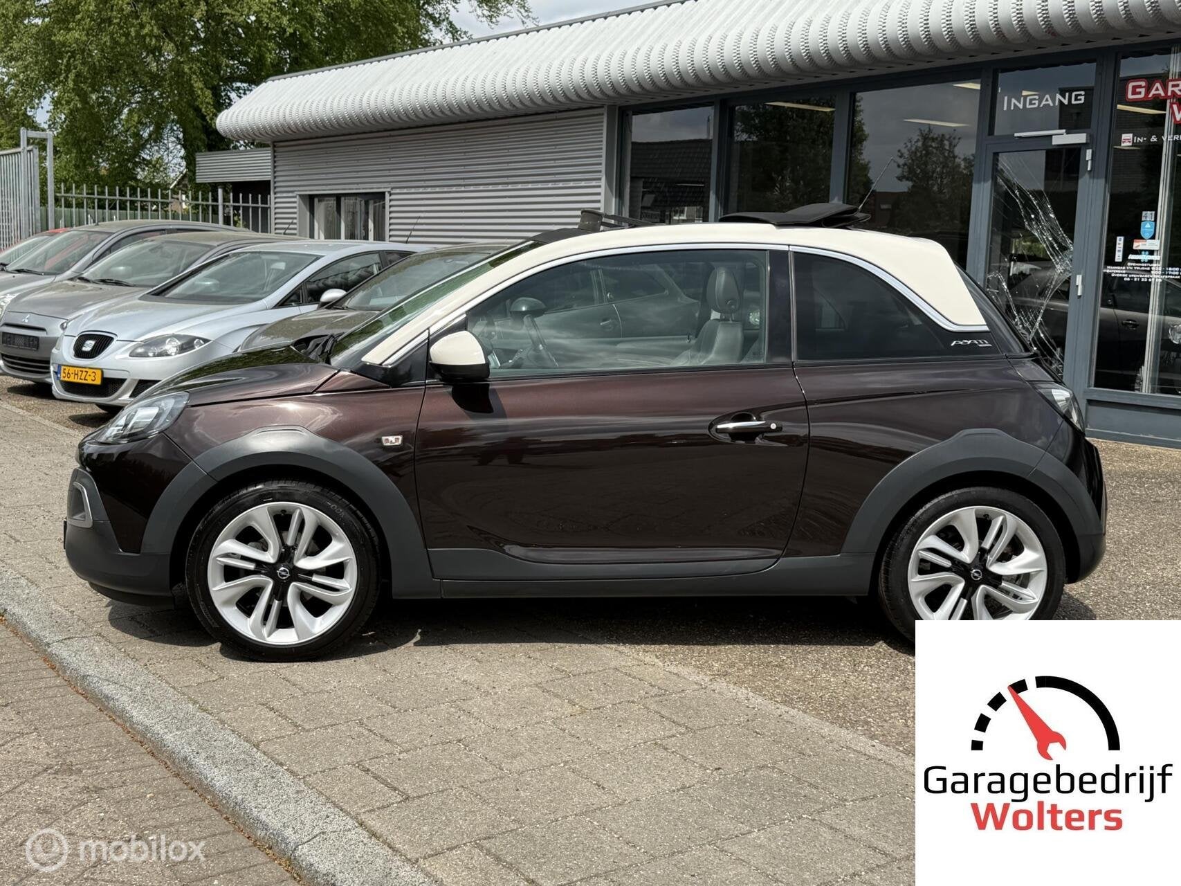 Opel ADAM 1.4 Rocks STOEL+STUUR.VERWARM. CRUISE, ADAM, Gebruikt, 4 cilinders, 4 stoelen