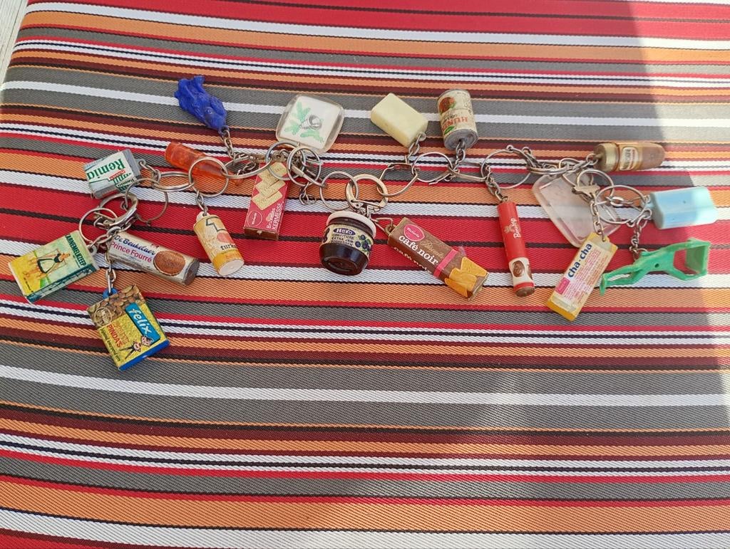 Retro sleutelhangers, €1 per stuk, Ophalen, Nieuw, Versiering