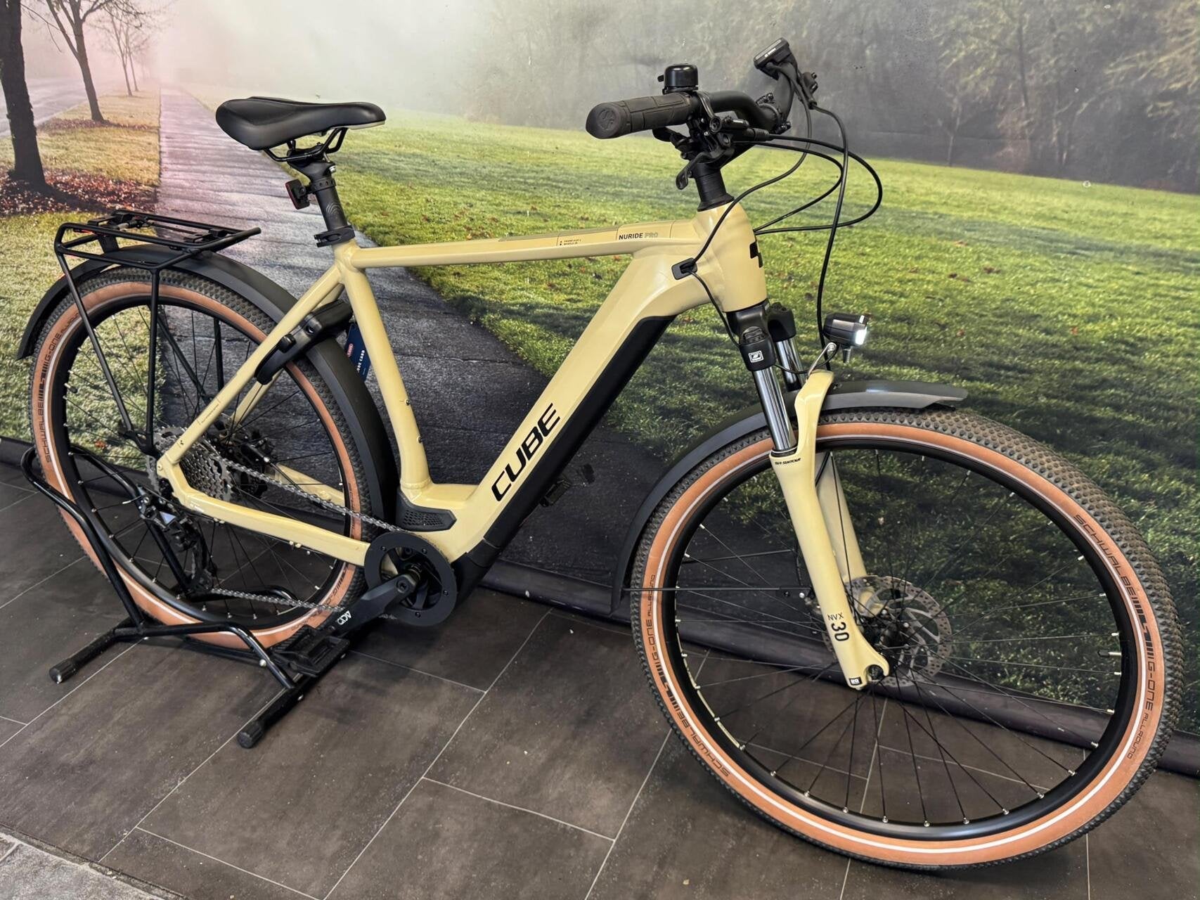 Cube Elektrische fiets met Bosch Performance CX Middenmotor, Pending System GmbH & Co. KG, Zo goed als nieuw, Cube, 50 km per accu of meer