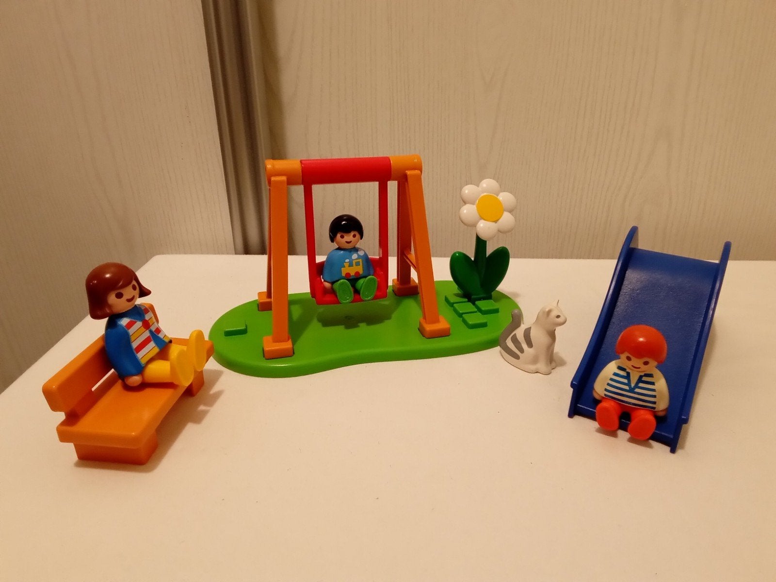 123 playmobil speeltuin met schommel en glijbaan

Mama kijkt, Ophalen of Verzenden, Zo goed als nieuw, 1.2.3