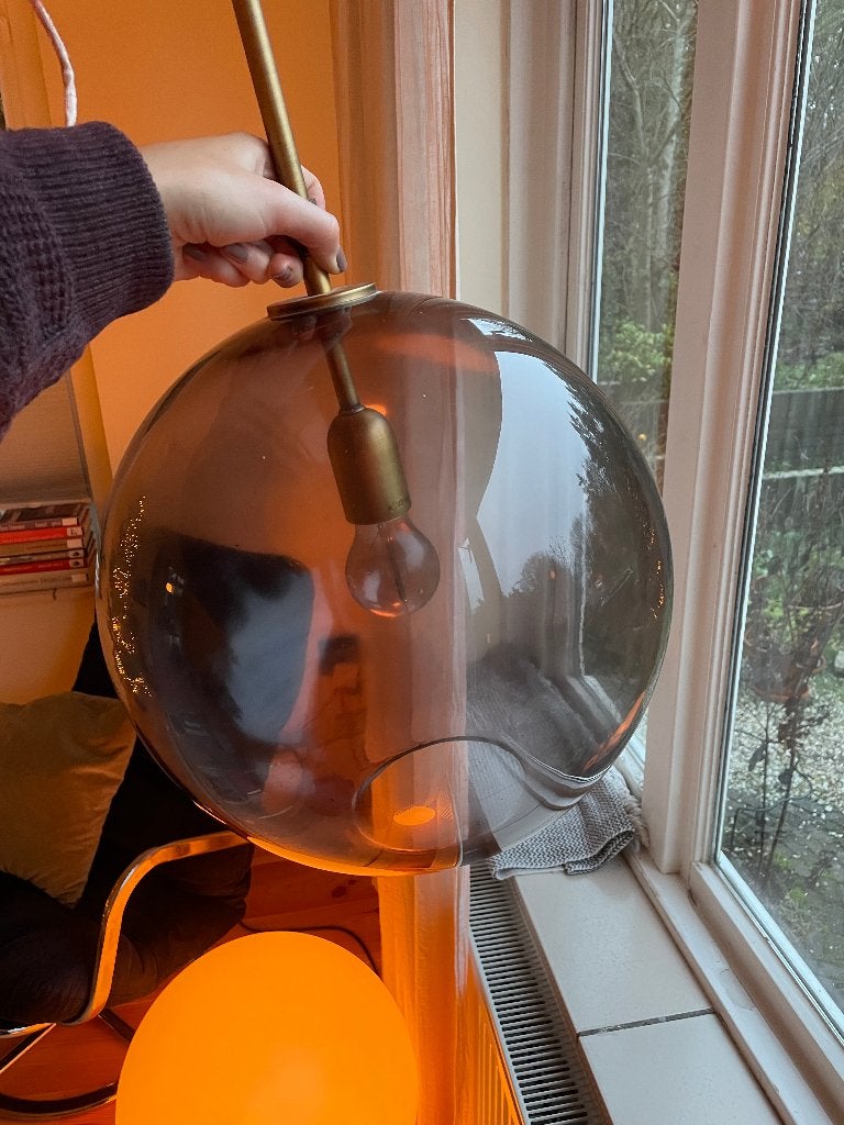 Mooie grote glazen bol-lamp met messing details, Ophalen, Zo goed als nieuw, Glas, E27 (groot)