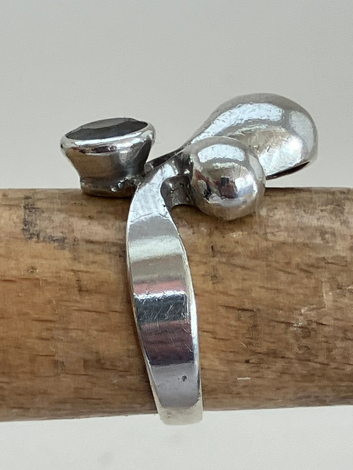 Zilveren design ring, AKT Finland, Ophalen of Verzenden, Zo goed als nieuw, 17 tot 18, Dame