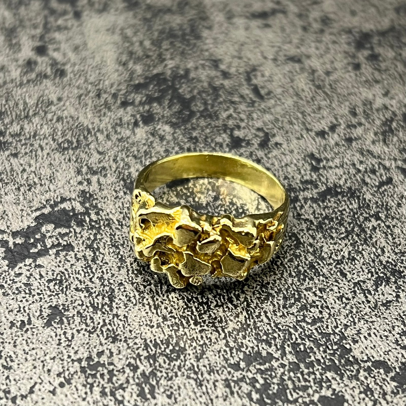 18 karaat gouden ring pietpiet ring massief model, Sieraden, Tassen en Uiterlijk, Ophalen of Verzenden, Nieuw, Goud, Heer