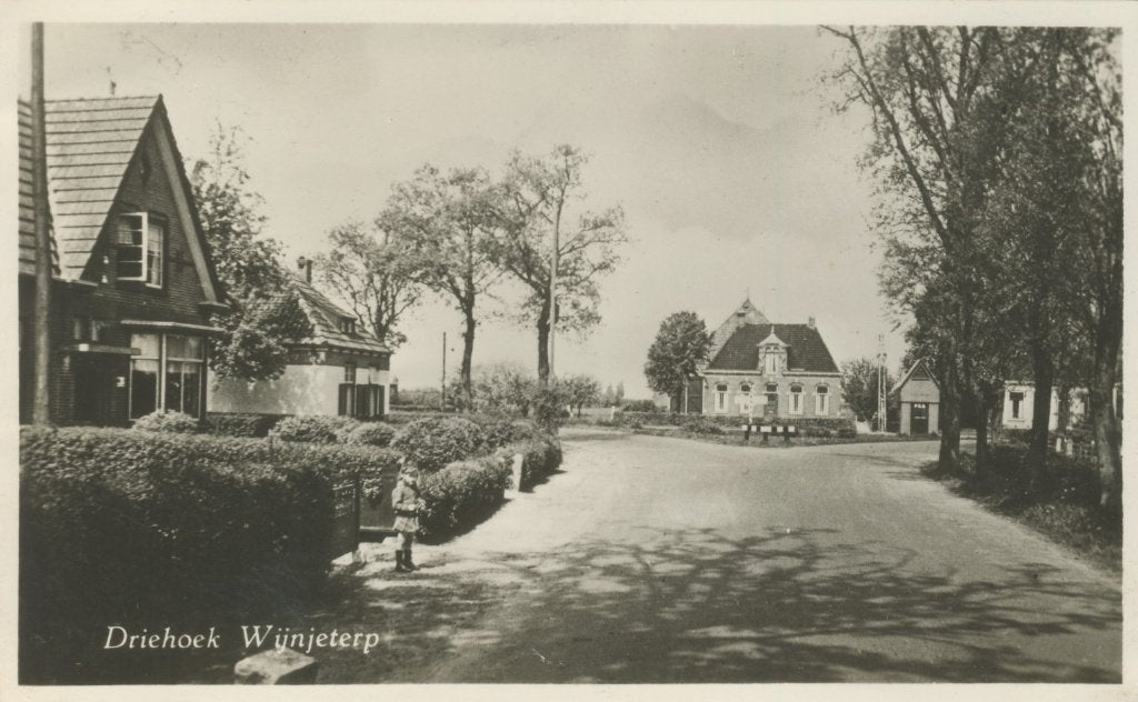 Fotokaart Wijnjeterp, Driehoek., Ophalen of Verzenden, 1940 tot 1960, Gelopen, Friesland