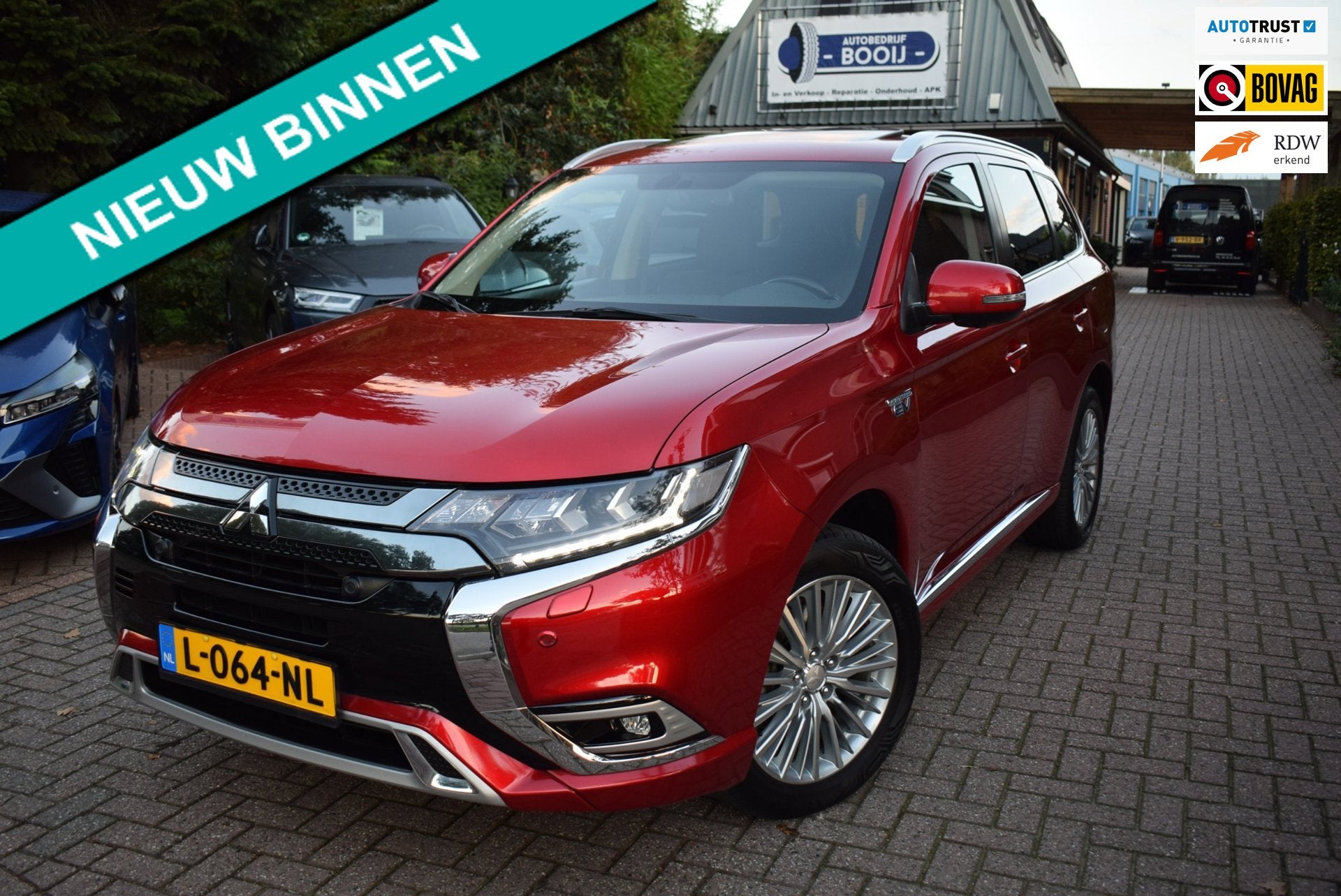 Mitsubishi Outlander 2.4 PHEV Intense+ SCHUIF/KANTELDAK/CRUI, Auto's, Automaat, Dealer onderhouden, 4 cilinders, 1865 kg