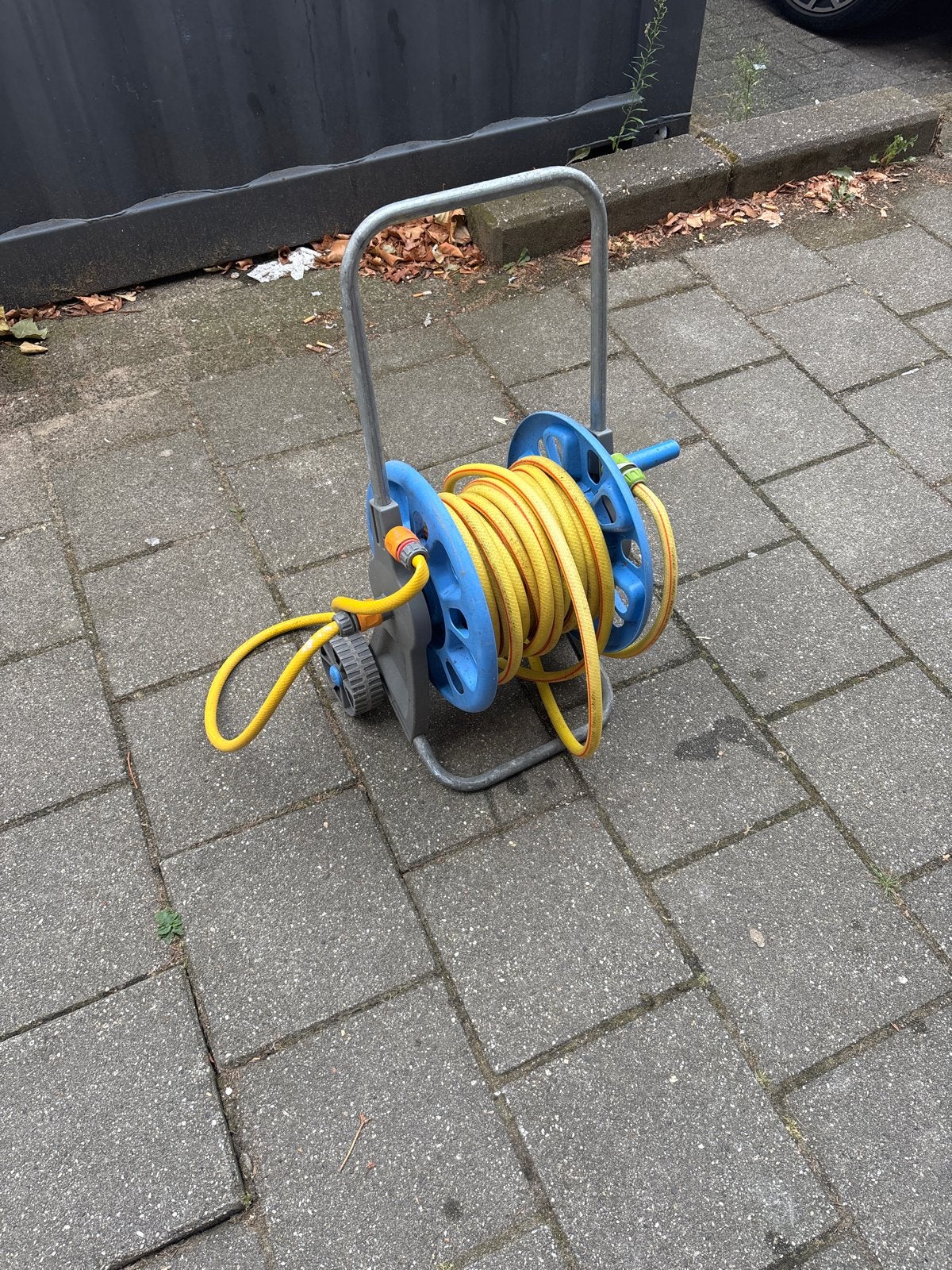 Hozelock slanghaspel/slangenwagen met tuinslang, Ophalen of Verzenden, Gebruikt, Tuinslanghaspel