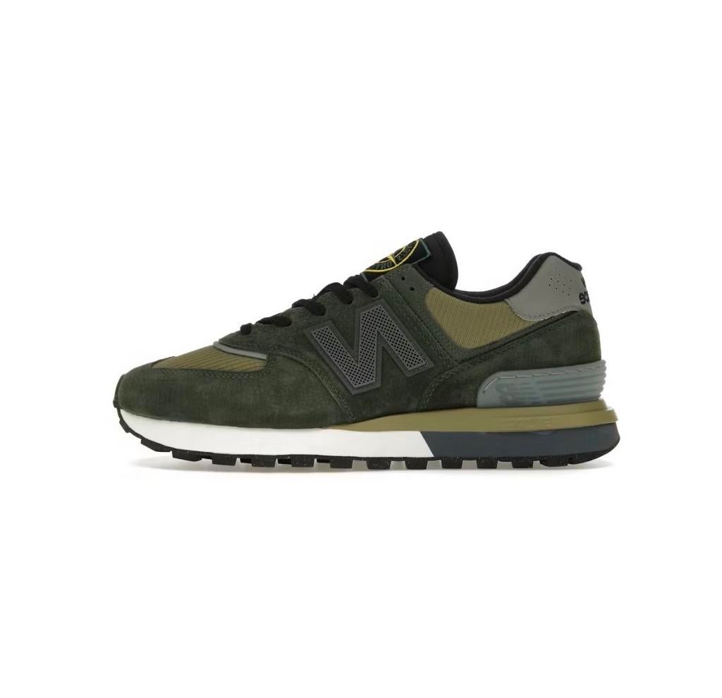 New Balance 574 Stone Island donkergroen 46,5, D, Overige kleuren, Nieuw, Ophalen of Verzenden