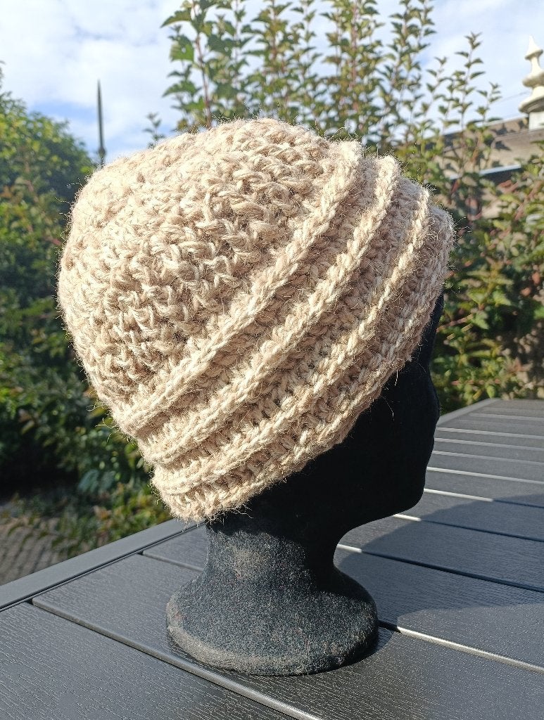 KAMELENHAAR KAMELENWOL gehaakte muts Maat M, Kleding | Dames, Maat 38/40 (M), Nieuw, Ophalen of Verzenden, Artesanal