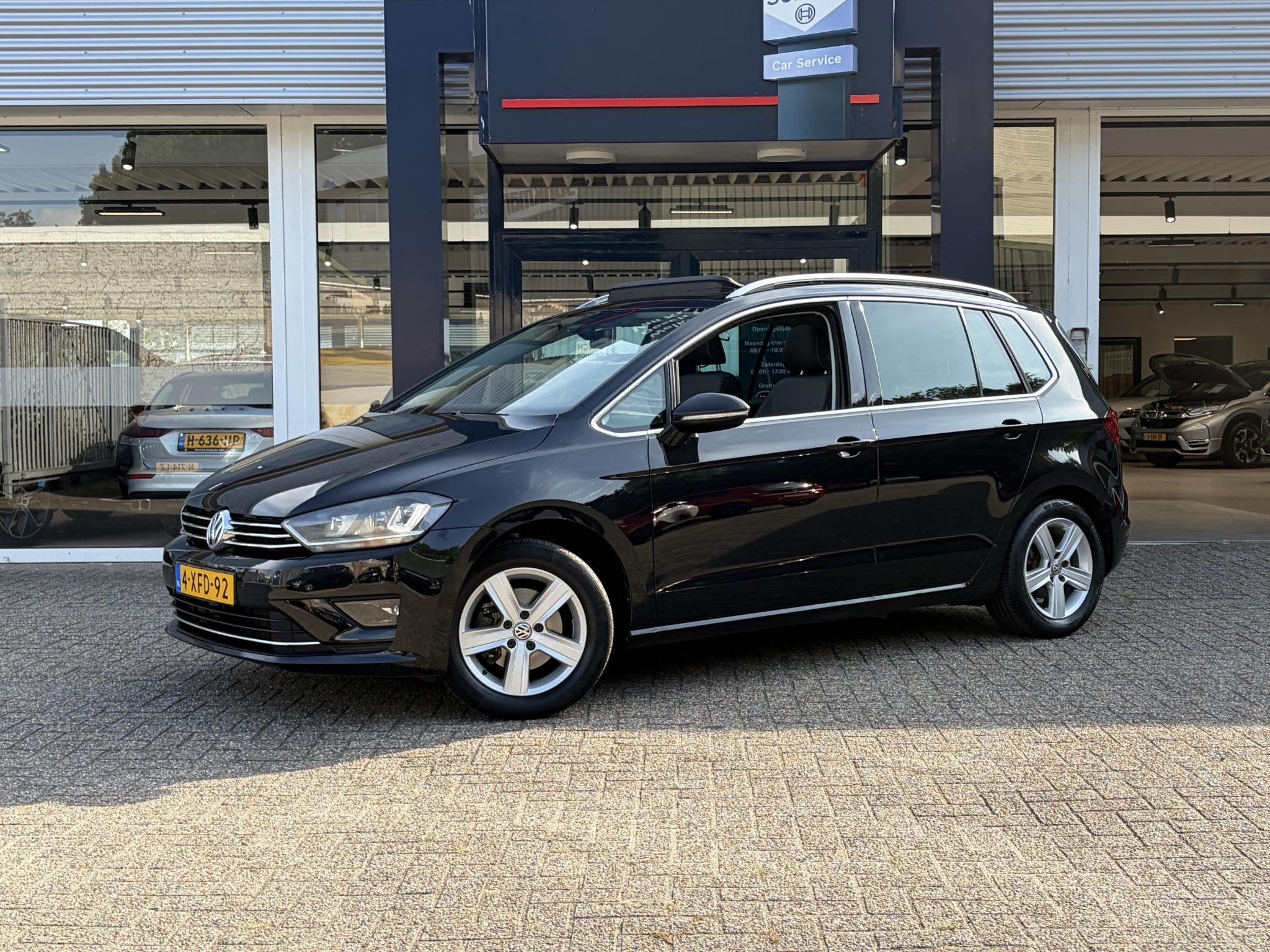 Volkswagen Golf Sportsvan 1.2 TSI Highline / Automaat / NL-A, Auto's, Volkswagen, Dealer onderhouden, Gebruikt, 4 cilinders, Alcantara
