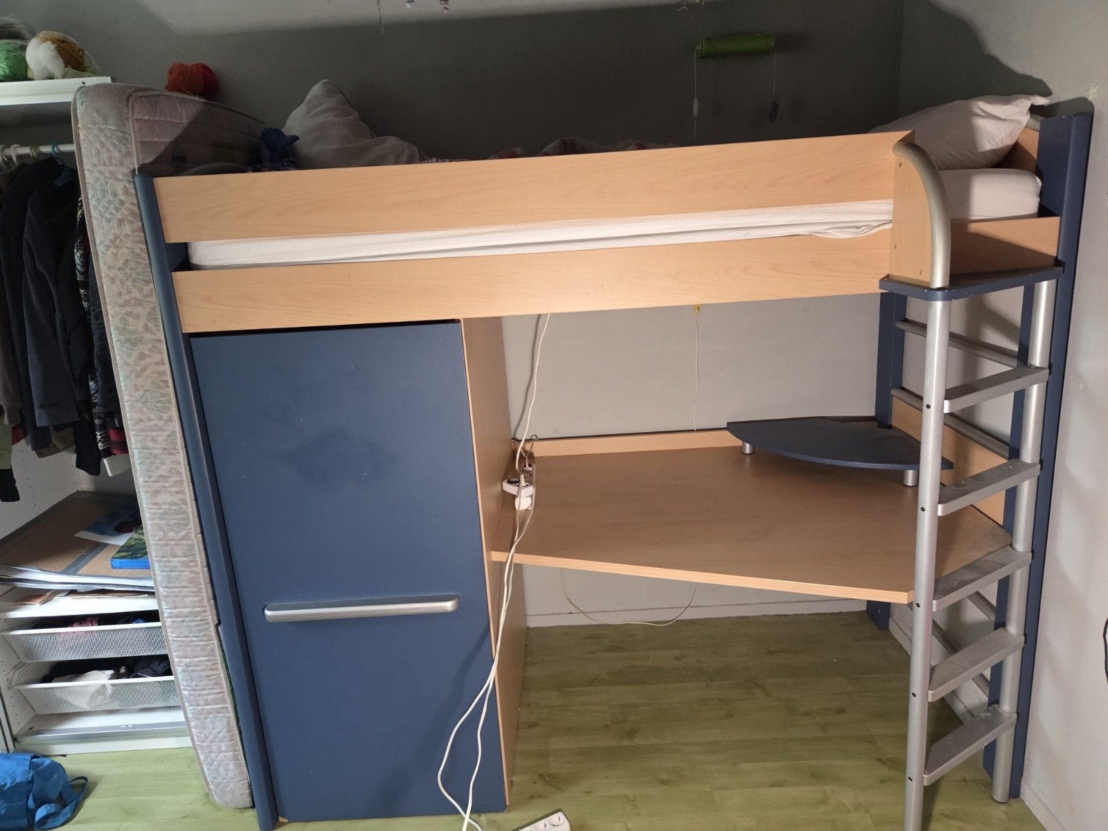 Zeer stevige Emdeka hoogslaper met kledingkast en bureau, Ophalen, Gebruikt, Hoogslaper, Eenpersoons