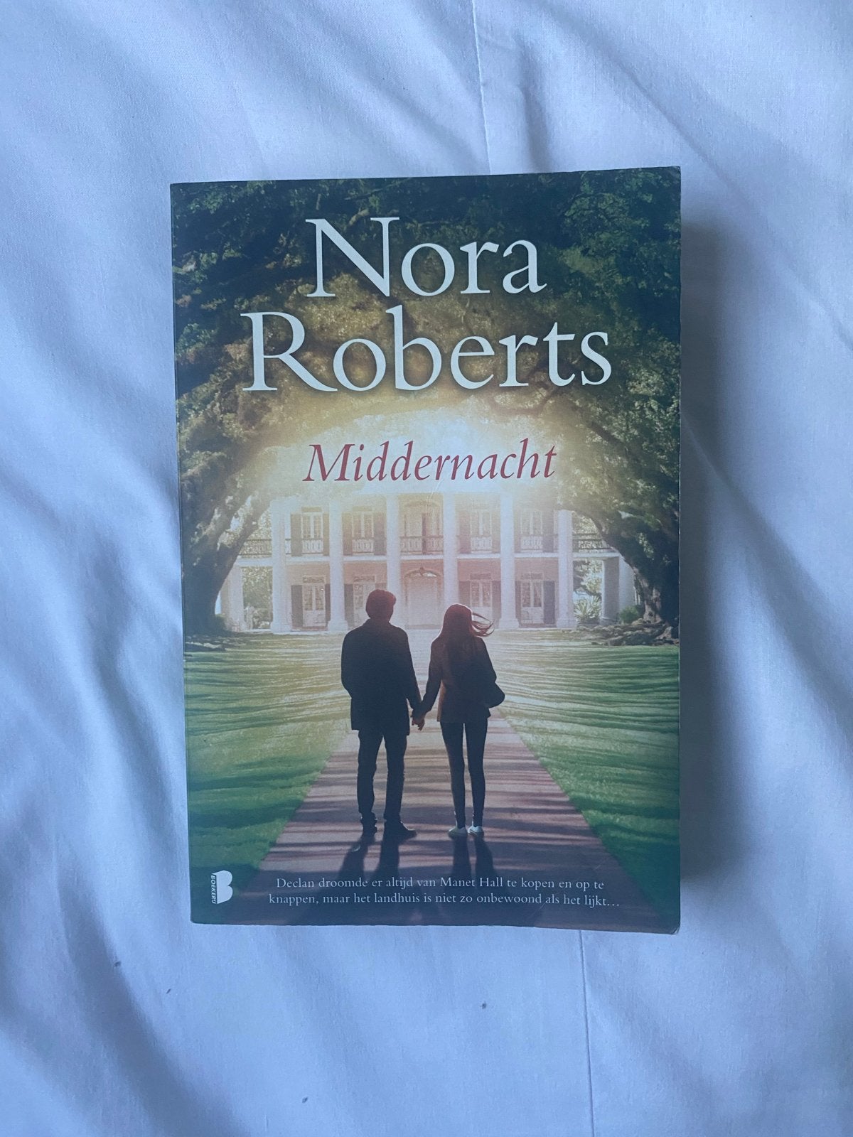 Nora Roberts - Middernacht (Paperback), Boeken, Ophalen of Verzenden, Zo goed als nieuw, Nederland