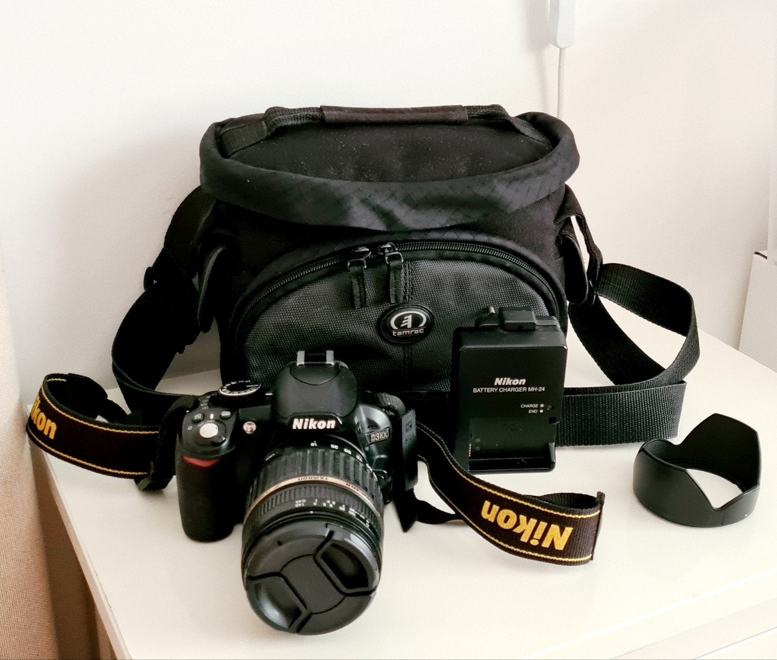 Nikon spiegelreflexcamera met Tamron lens en accessoires, Gebruikt, Spiegelreflex, Cameratas, Nikon