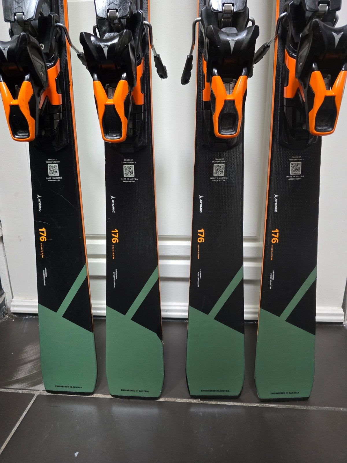 176cm 25/26 ATOMIC REDSTER Q7 all sneuw all round np850€, 160 tot 180 cm, Ophalen of Verzenden, Zo goed als nieuw, Carve